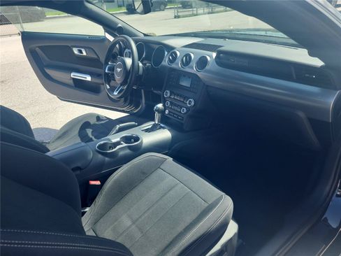 Certified 2020 Ford Mustang GT RWD image 17