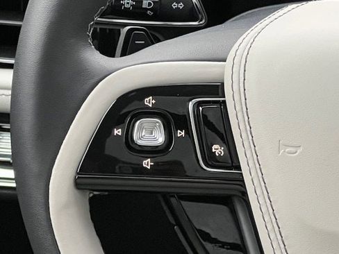 New 2026 Lincoln Aviator AWD image 33