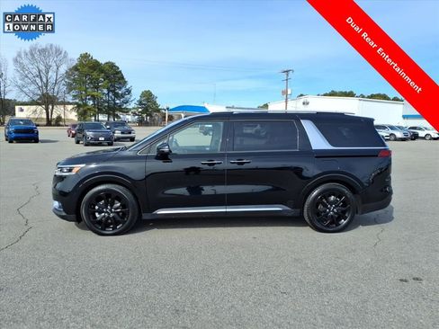 Used 2022 Kia Carnival SX Prestige image 2