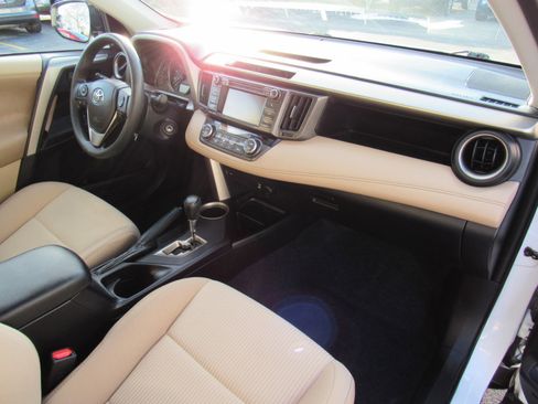 Used 2013 Toyota RAV4 XLE image 19