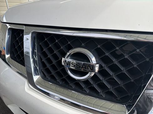 Used 2015 Nissan Armada SL w/ Moonroof Package image 16