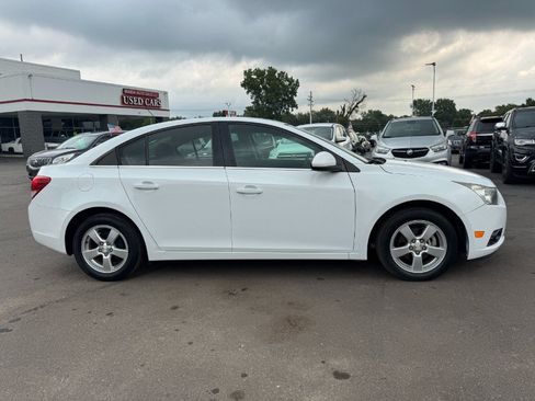 Used 2016 Chevrolet Cruze LT FWD image 6