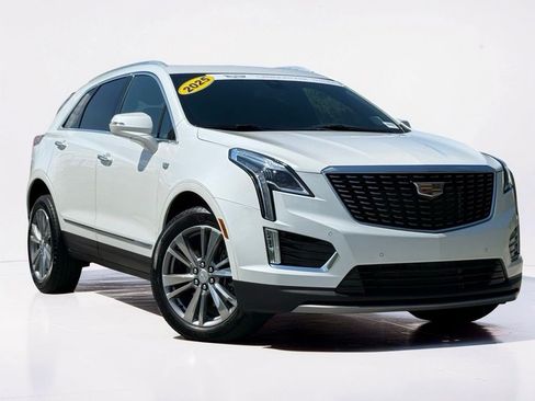Certified 2025 Cadillac XT5 Premium Luxury AWD/4WD image 2