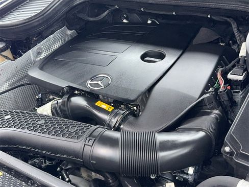 Used 2022 Mercedes-Benz GLE 350 4MATIC w/ AMG Line Exterior image 60