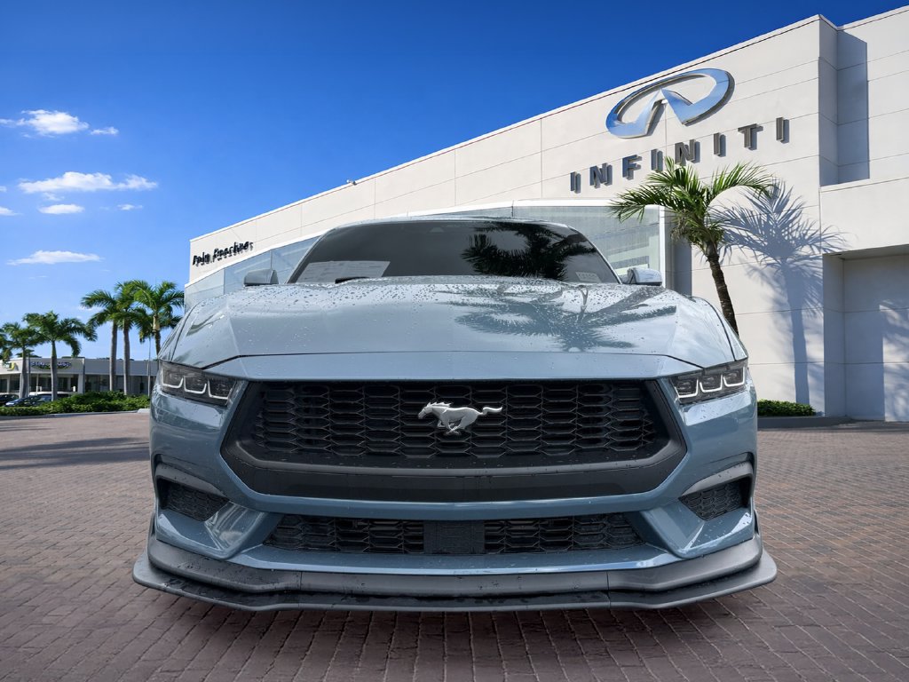 Used 2025 Ford Mustang Premium RWD image 2