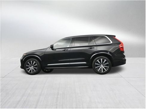 Used 2024 Volvo XC90 B6 Plus AWD/4WD image 26