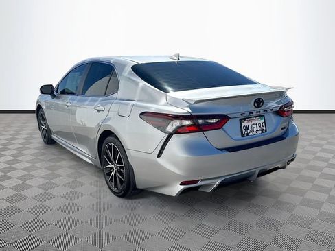 Used 2024 Toyota Camry SE FWD image 5
