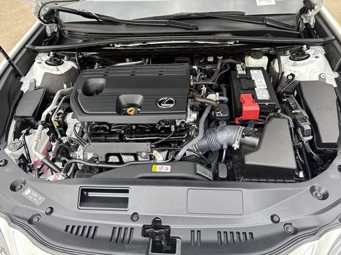 Certified 2024 Lexus ES 250 w/ Premium Package image 34