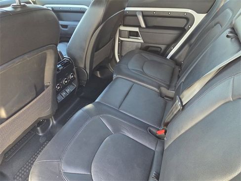 Used 2024 Land Rover Defender 110 X-Dynamic SE image 21