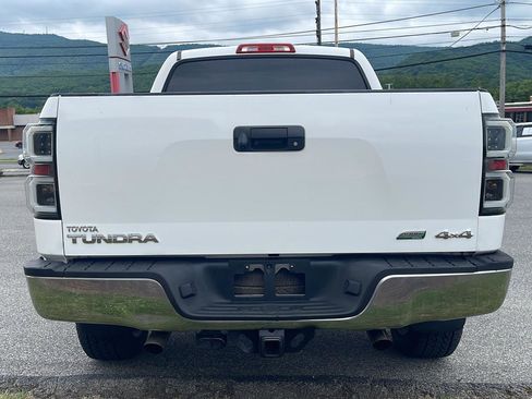 Used 2011 Toyota Tundra 4x4 CrewMax w/ TRD Off-Road Pkg image 6