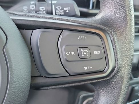 Used 2024 Jeep Wrangler Sport image 27