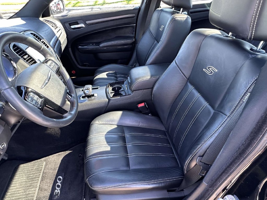 Used 2013 Chrysler 300 S AWD/4WD image 19