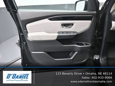 Used 2024 Honda Pilot LX image 23