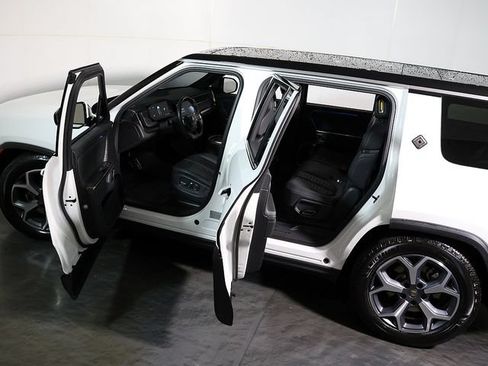Used 2024 Rivian R1S Adventure Dual AWD/4WD image 5
