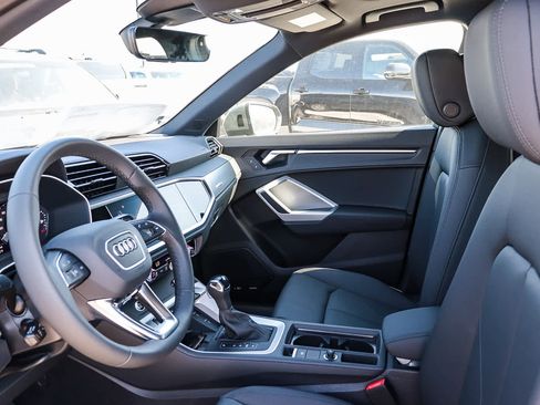 New 2025 Audi Q3 2.0T Premium image 23