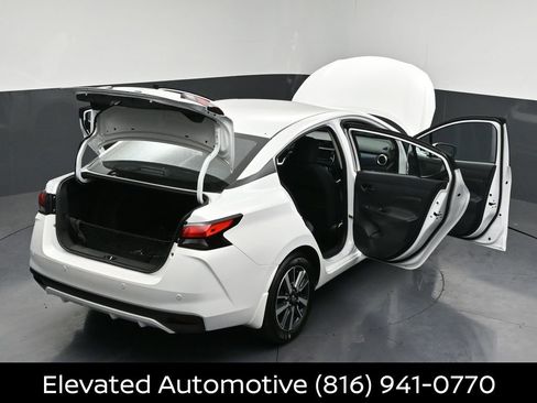 Certified 2025 Nissan Versa SV w/ Trunk Package FWD image 33