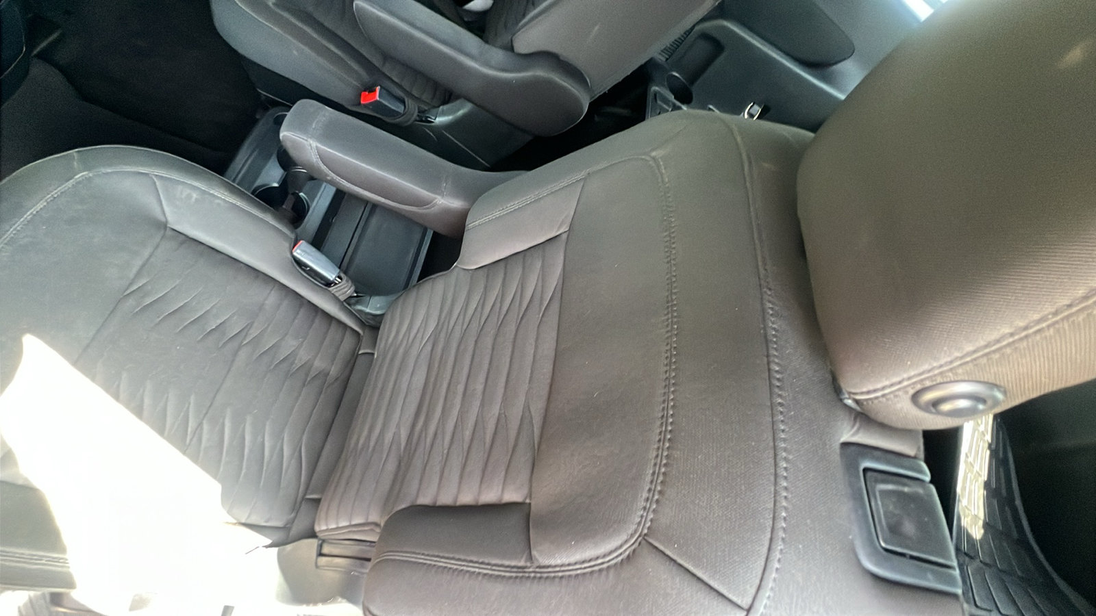 Used 2020 Ford Explorer XLT RWD image 16