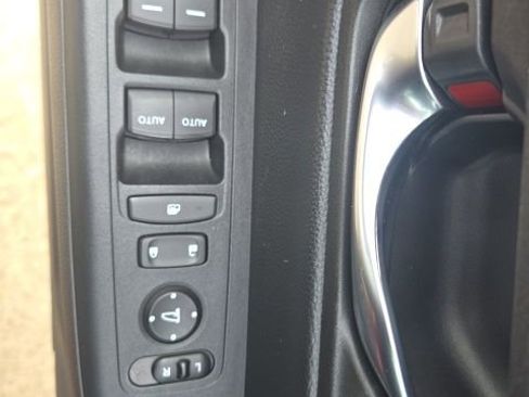 Used 2025 Honda CR-V EX image 16