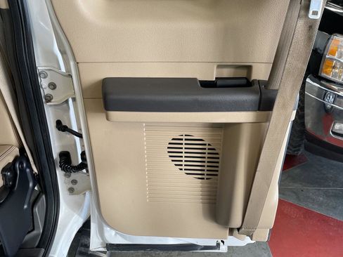 Used 2016 Ford F250 Lariat w/ Chrome Package image 25