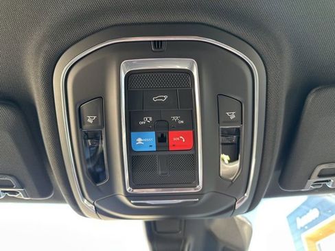 New 2025 Jeep Grand Cherokee Limited AWD/4WD image 35