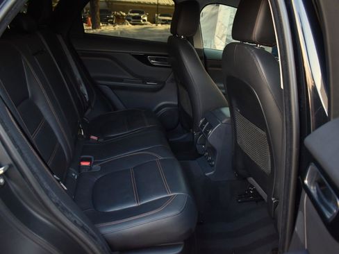 Used 2019 Jaguar F-PACE Prestige image 39