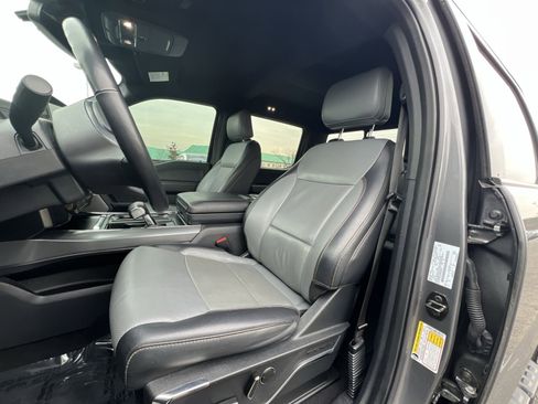 Used 2023 Ford F150 Lightning Lariat image 21