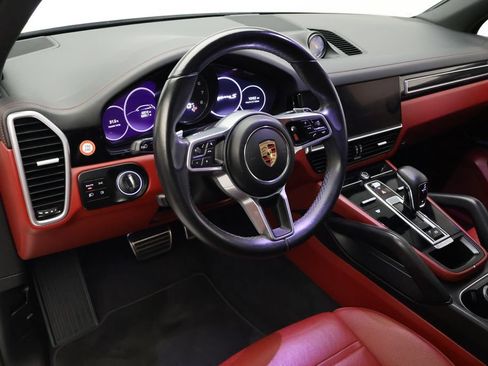 Certified 2023 Porsche Cayenne S AWD/4WD image 15