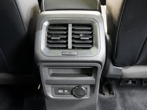 Used 2021 Volkswagen Tiguan SE R-Line image 31