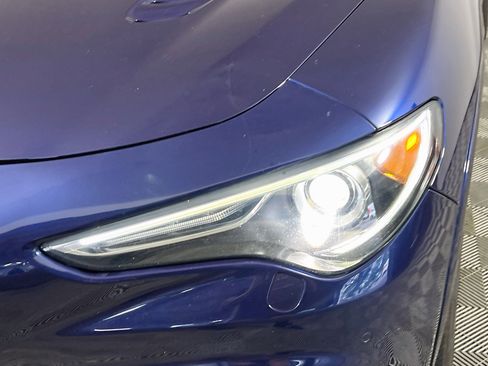 Used 2018 Alfa Romeo Stelvio Quadrifoglio w/ Convenience Package AWD/4WD image 12