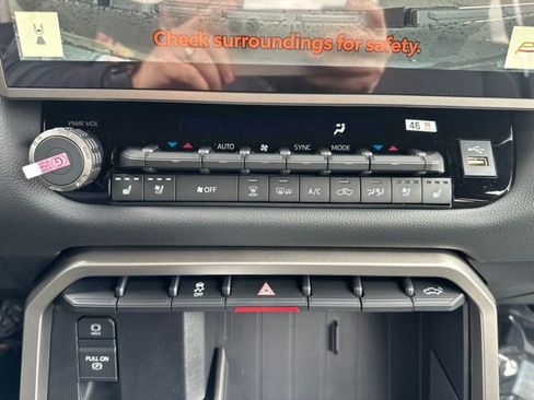 New 2026 Toyota Tundra Limited AWD/4WD image 17