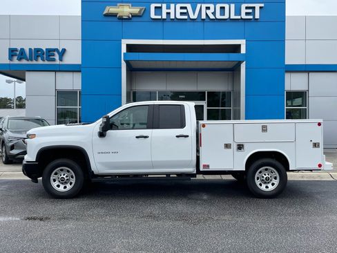 Used 2026 Chevrolet Silverado 3500 W/T w/ WT Convenience Package AWD/4WD image 2