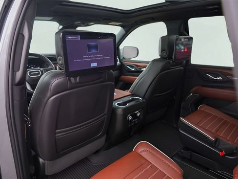 Used 2023 GMC Yukon Denali Ultimate AWD/4WD image 27