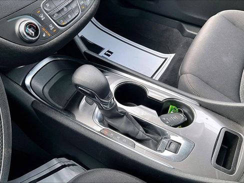 Used 2024 Chevrolet Malibu LT image 14