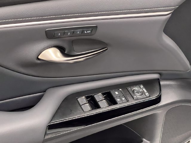 Certified 2025 Lexus ES 300h w/ Premium Package FWD image 10