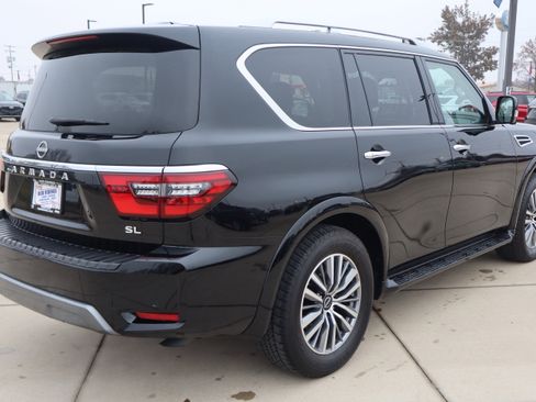 Used 2024 Nissan Armada SL w/ Captain's Chairs Package image 5