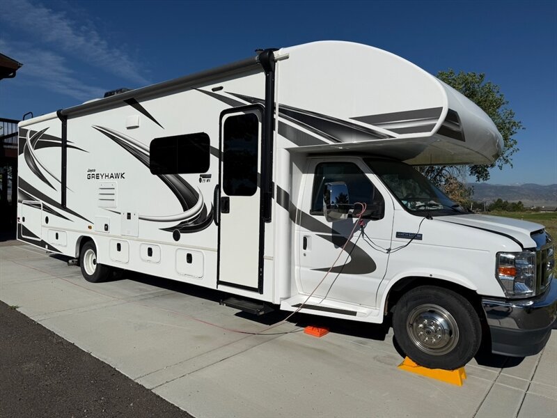 Used 2021 Ford E-450 and Econoline 450 Super Duty w/ Motorhome Prep Package RWD image 6
