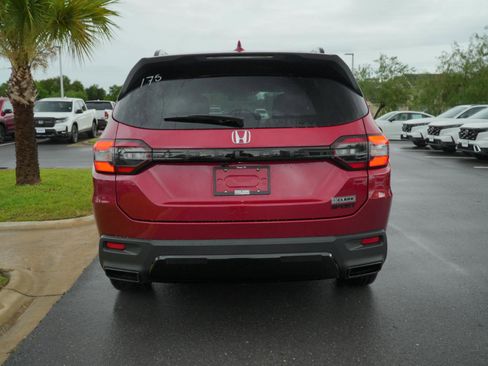 New 2026 Honda Pilot Sport image 6