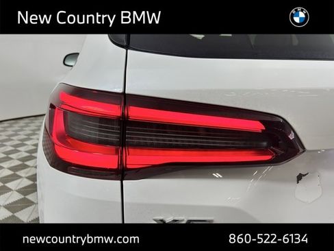 Used 2021 BMW X5 xDrive40i w/ Executive Package image 13