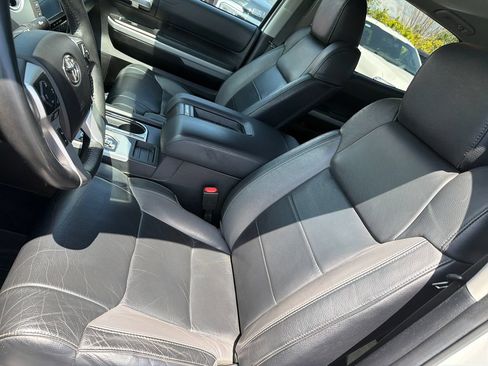 Used 2021 Toyota Tundra Limited w/ Limited Premium Package AWD/4WD image 25