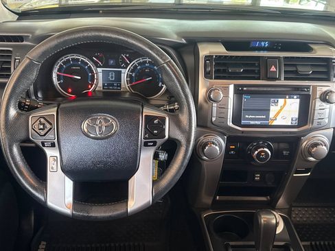 Used 2018 Toyota 4Runner SR5 Premium AWD/4WD image 11