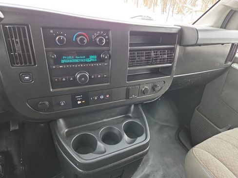 Used 2019 Chevrolet Express 3500 w/ Driver Convenience Package RWD image 13