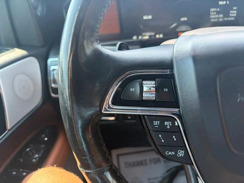 Used 2018 Lincoln Navigator L Reserve w/ Technology Package AWD/4WD image 21