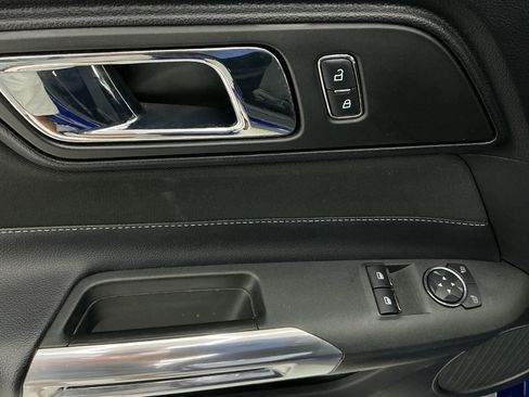 Used 2016 Ford Mustang Coupe RWD image 32