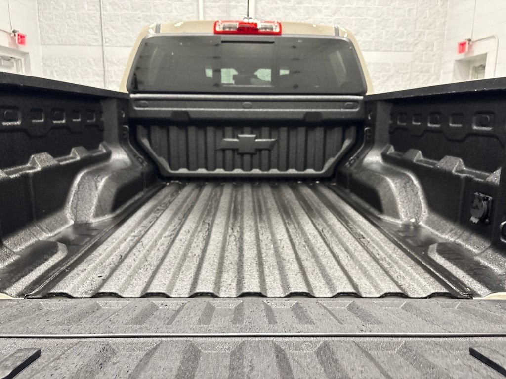 New 2026 Chevrolet Colorado ZR2 w/ Technology Package AWD/4WD image 6