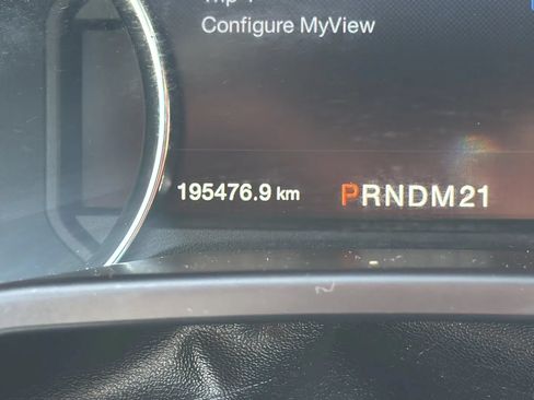 Used 2016 Ford F150 Lariat w/ Heavy-Duty Payload Package AWD/4WD image 16