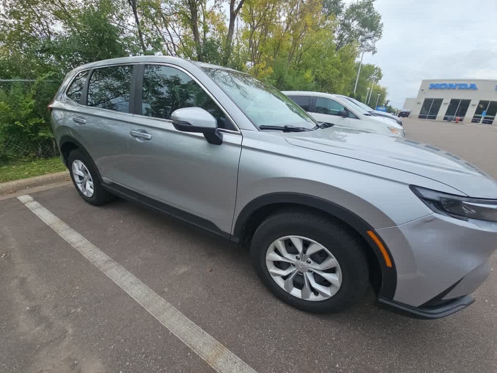 Used 2024 Honda CR-V LX image 3