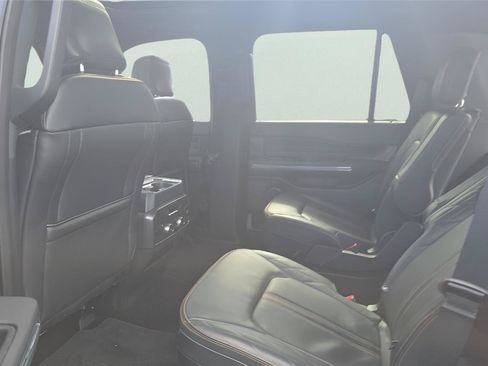 Used 2023 Ford Expedition Platinum AWD/4WD image 10