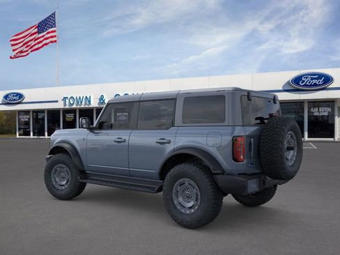 New 2025 Ford Bronco Outer Banks w/ Sasquatch Package AWD/4WD image 4