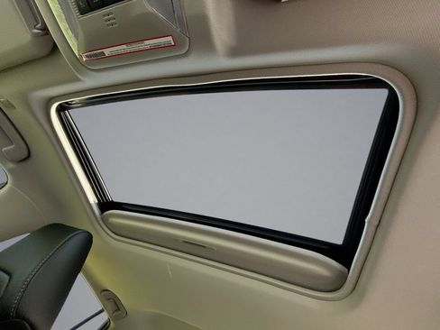 Used 2024 Toyota RAV4 XLE Premium FWD image 30