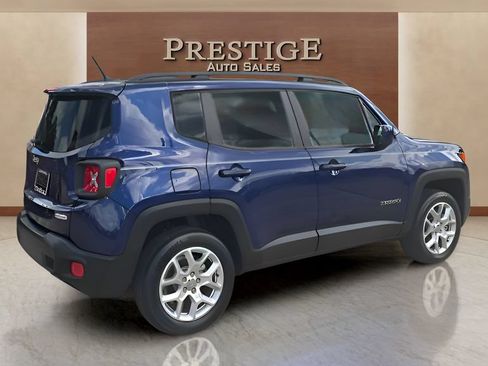 Used 2017 Jeep Renegade Latitude AWD/4WD image 22